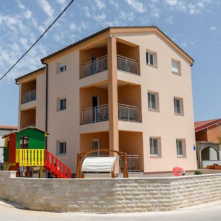 Villa Nivel Vir Exteriér fotografie