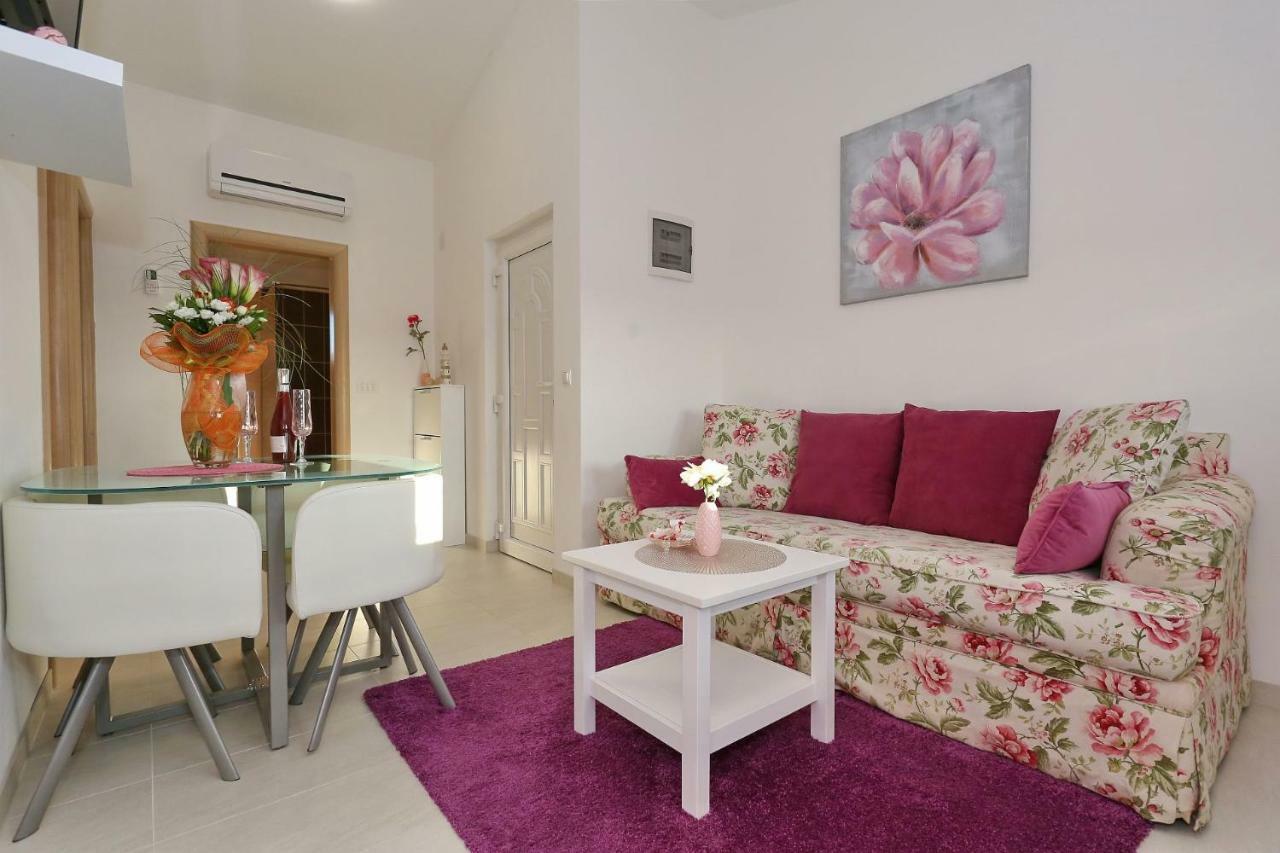 Villa Nivel Vir Exteriér fotografie