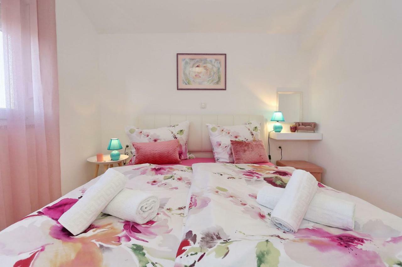 Villa Nivel Vir Exteriér fotografie