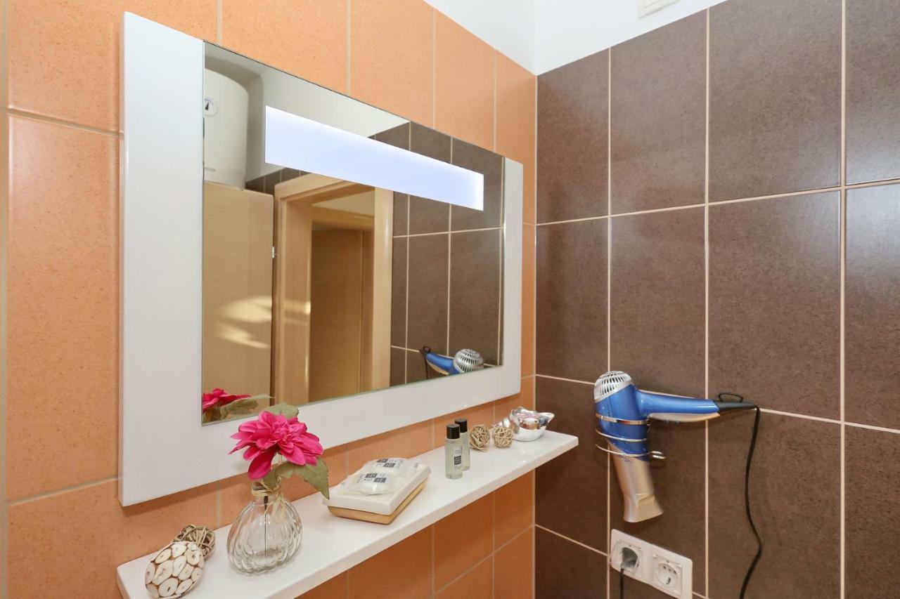 Villa Nivel Vir Exteriér fotografie