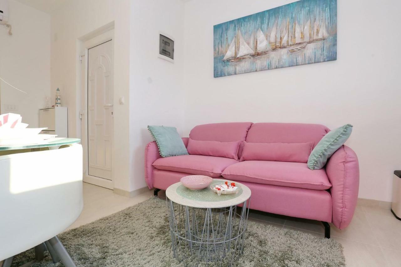 Villa Nivel Vir Exteriér fotografie