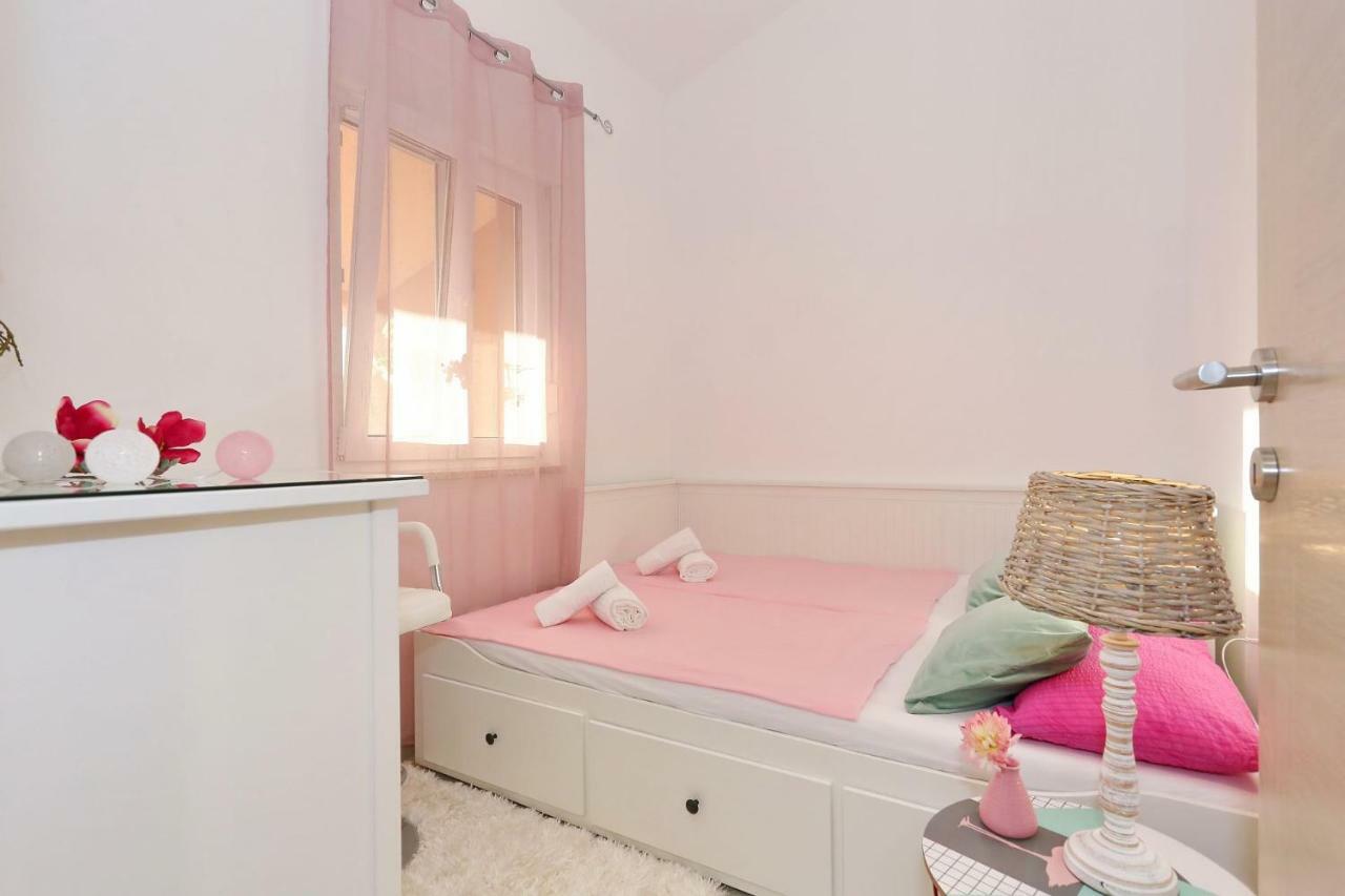 Villa Nivel Vir Exteriér fotografie