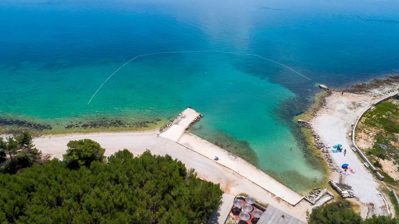Villa Nivel Vir Exteriér fotografie